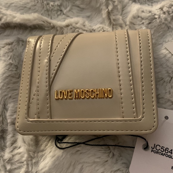 Brand new LOVE MOSCHINO bifold cream wallet - Picture 12 of 12